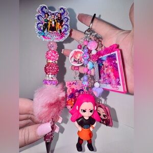 K-Pop Demon Hunters Pen & Charm Set